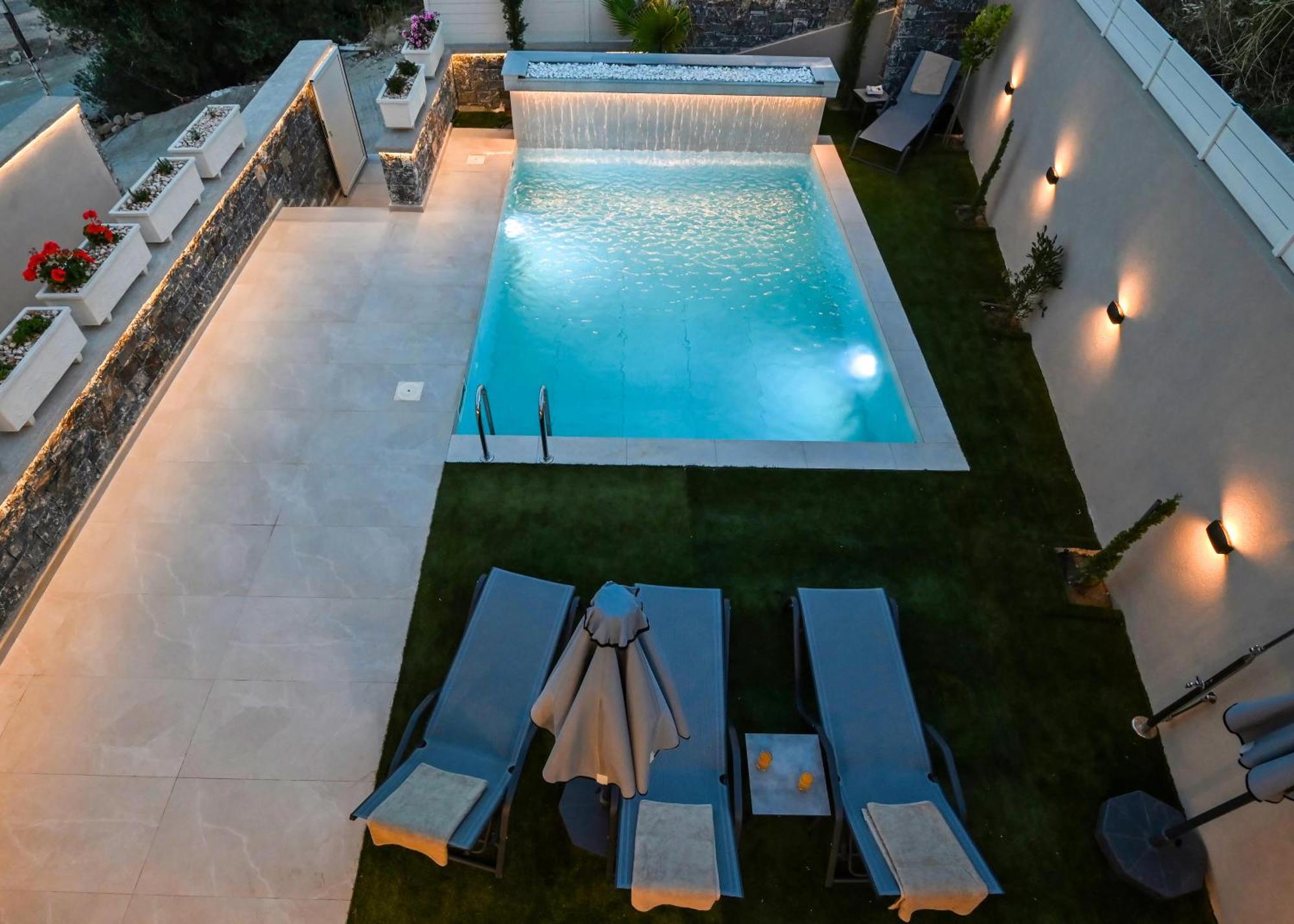 Nemesis Villas 普拉基亚斯 外观 照片